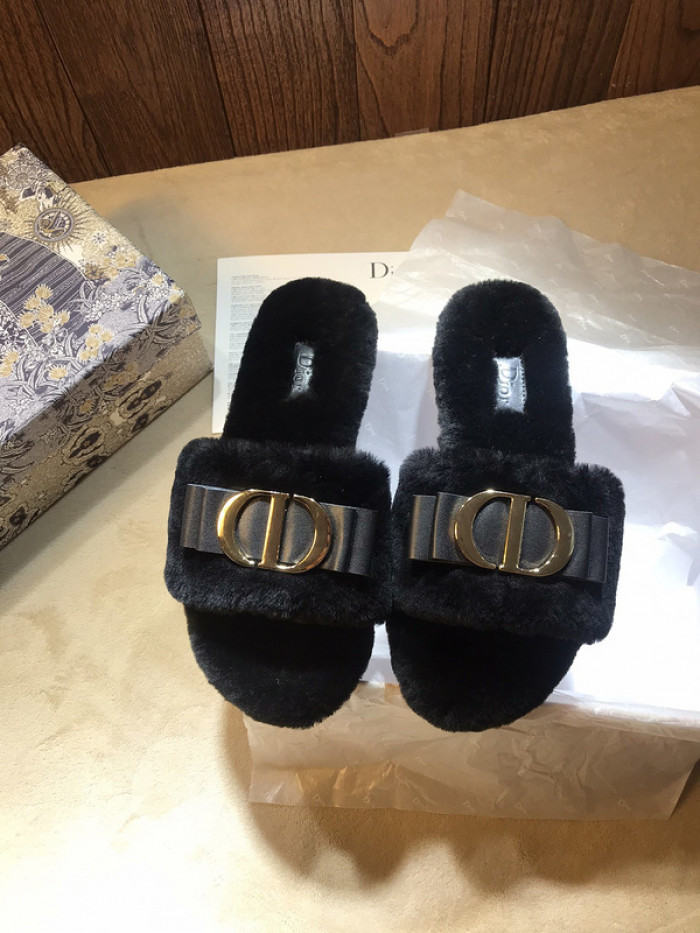 d10r sandal