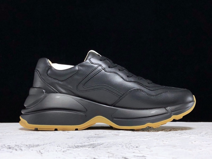 GUI SNEAKER