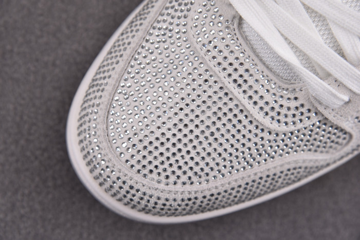 OFW SNEAKER