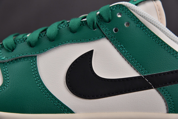 Dunk Low SE “Lottery” DR9654-100