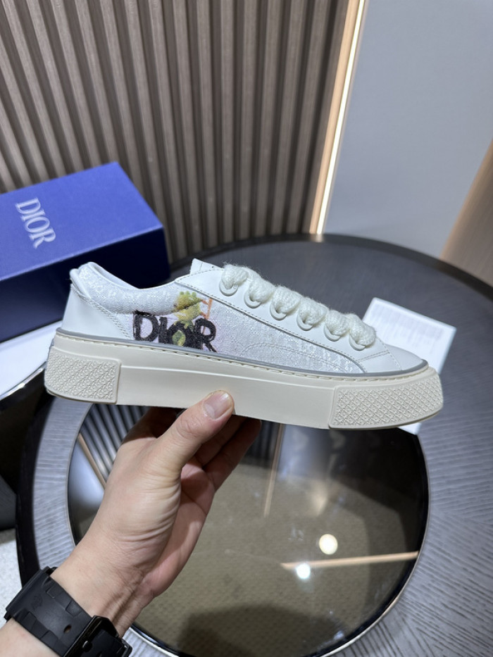 D10R SNEAKER