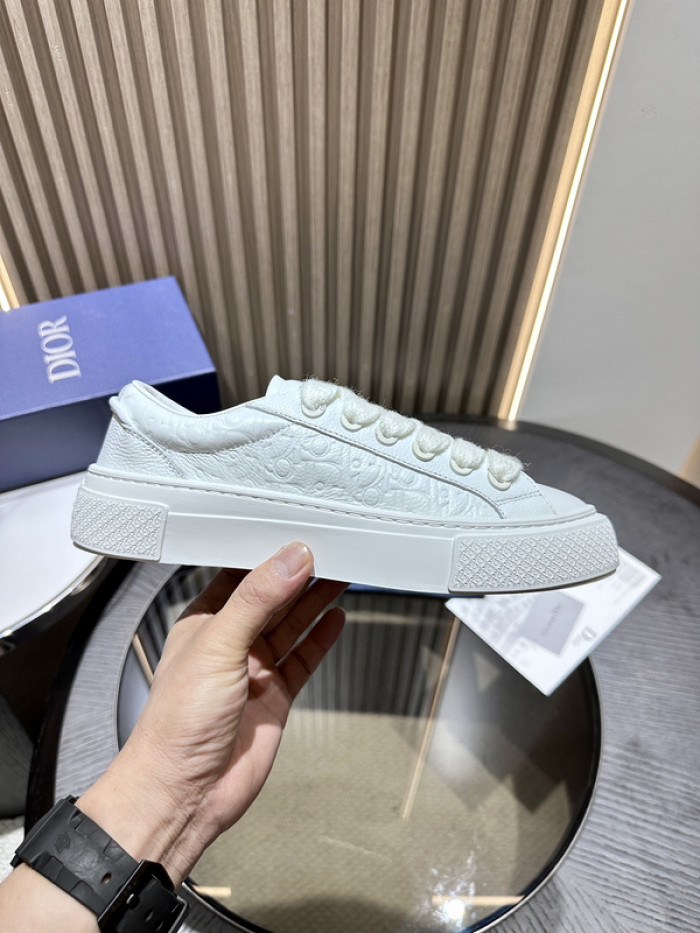 D10R SNEAKER