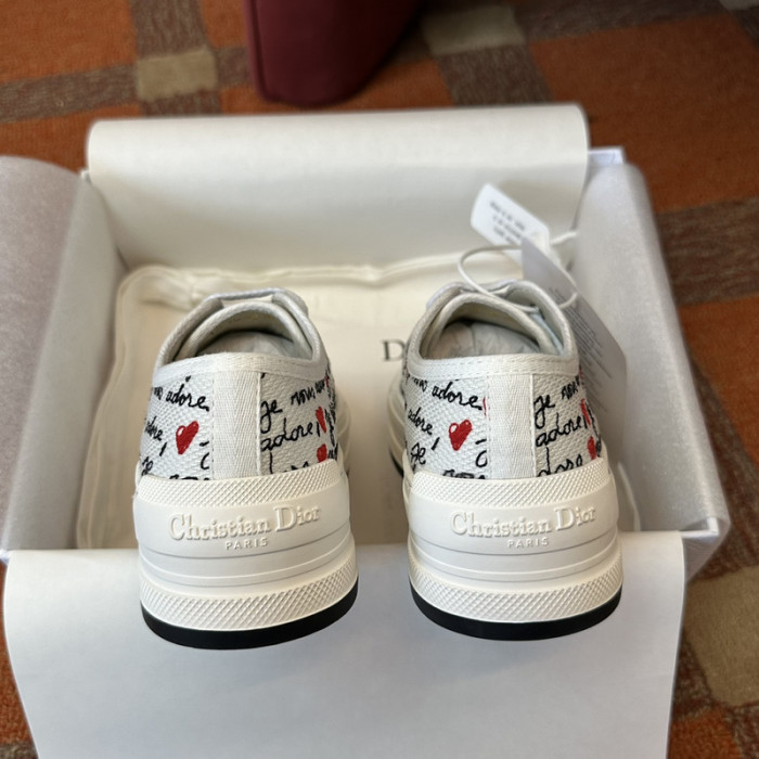 D10R SNEAKER