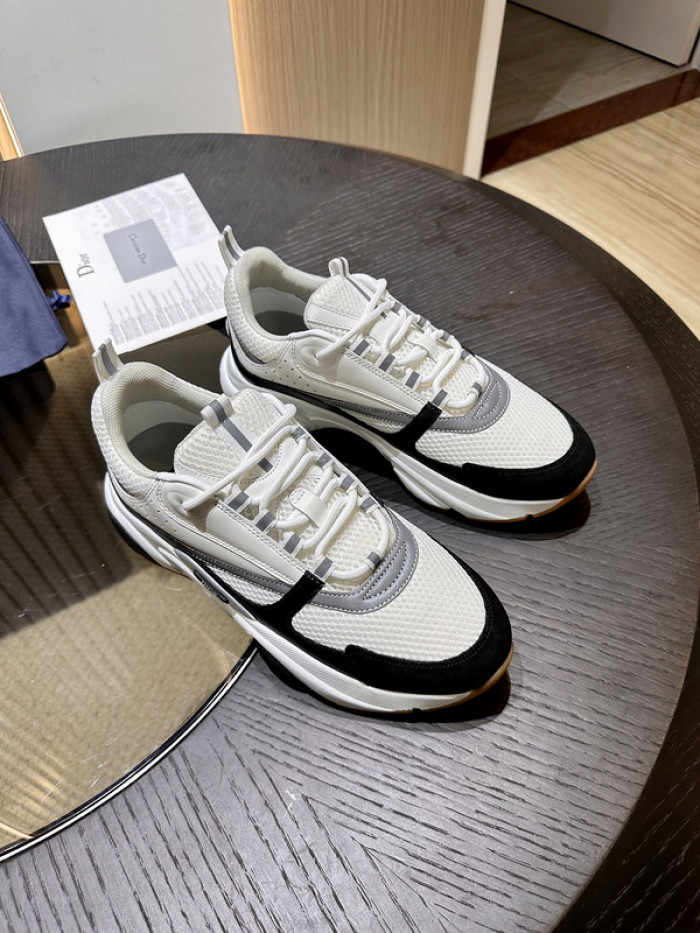 D10R SNEAKER