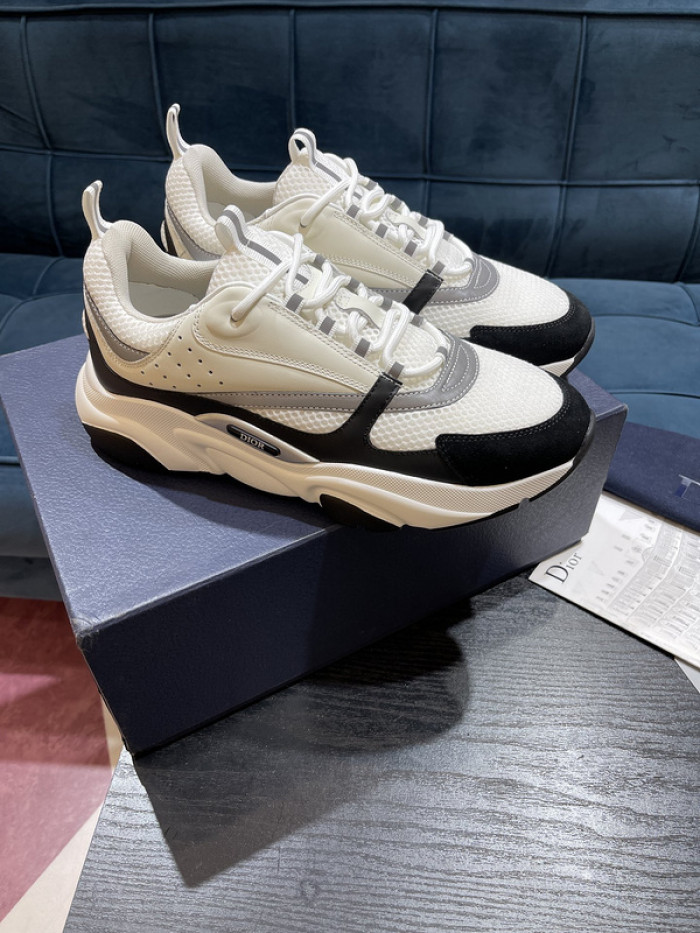 D10R SNEAKER