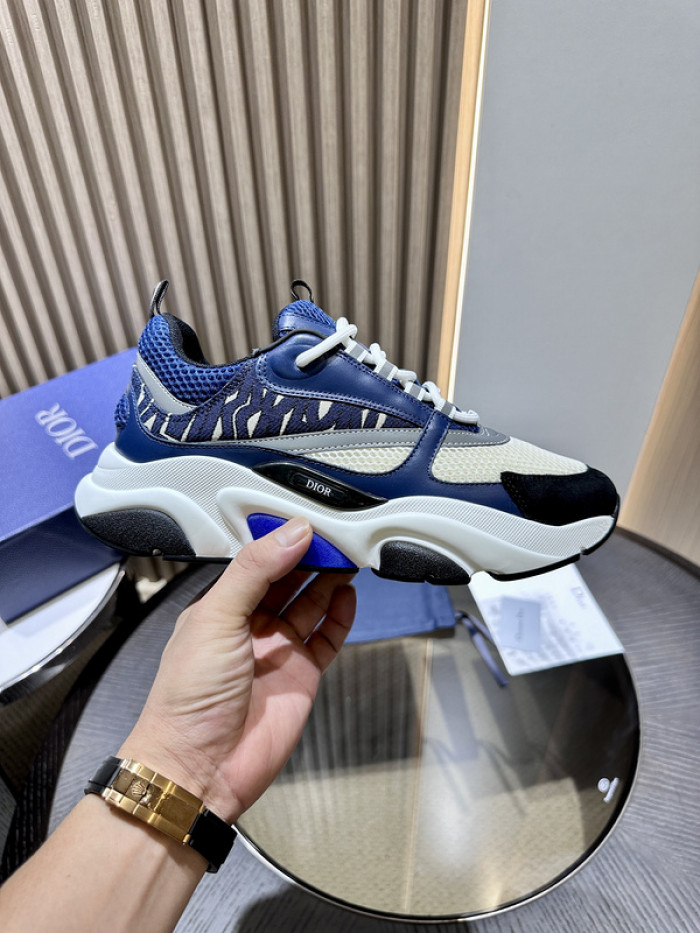 D10R SNEAKER