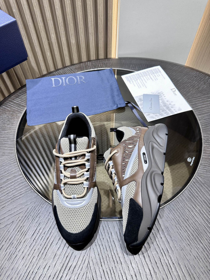 D10R SNEAKER