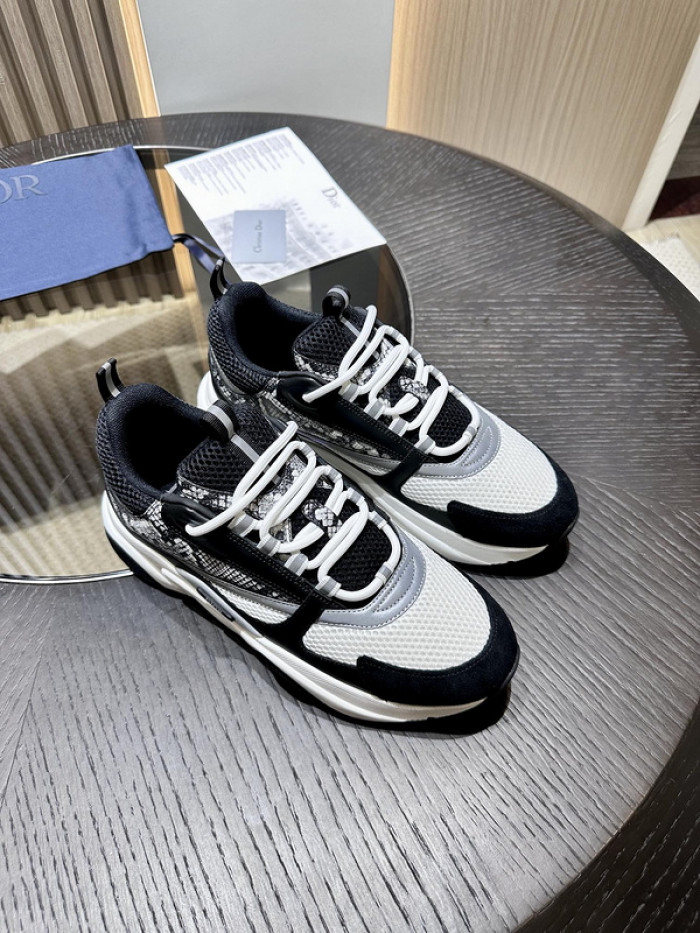 D10R SNEAKER
