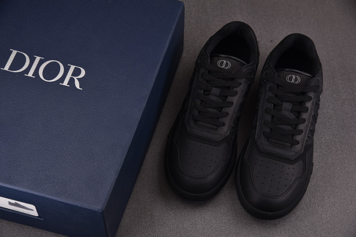 D10R B27 LOW SNEAKER