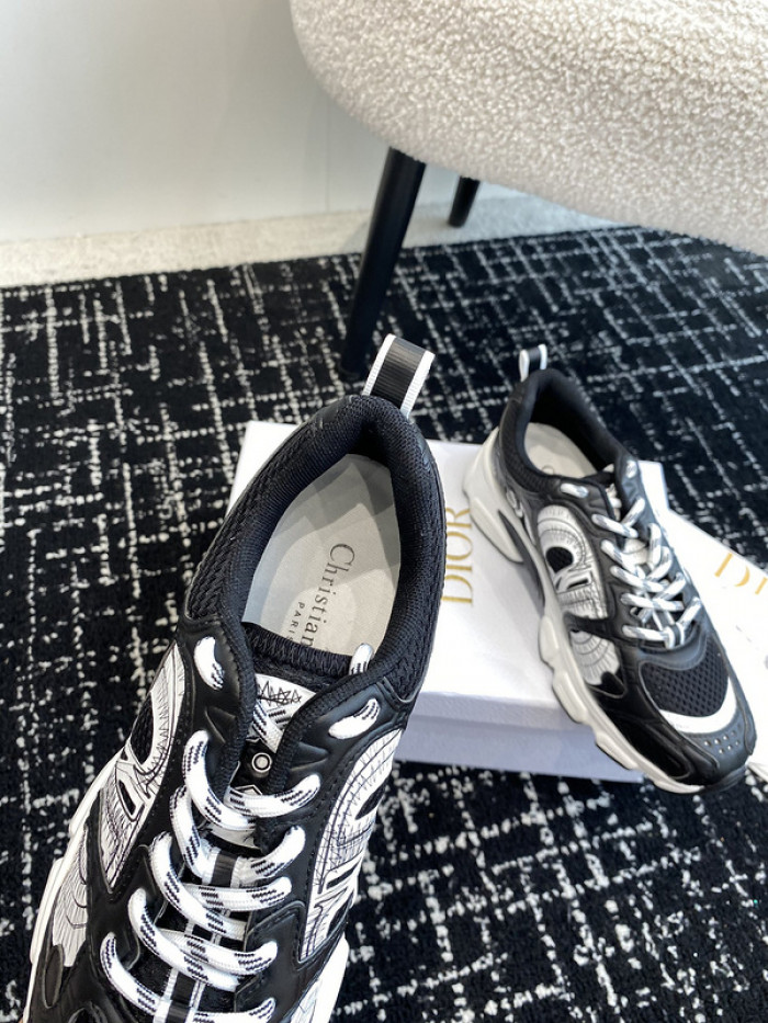 D10R SNEAKER