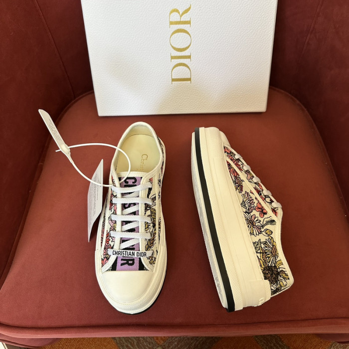 D10R SNEAKER
