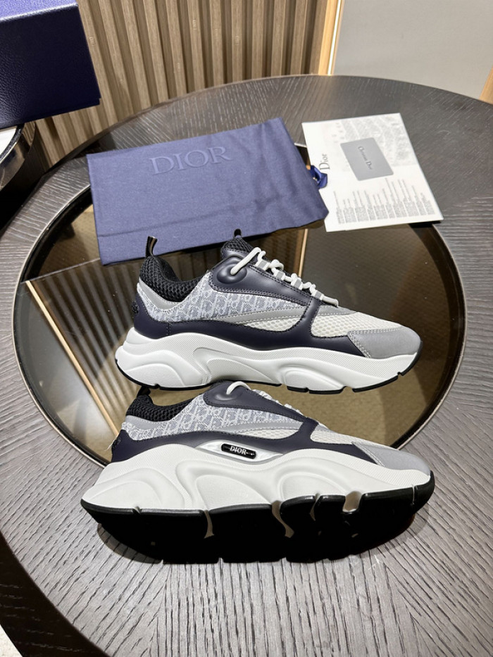 D10R SNEAKER