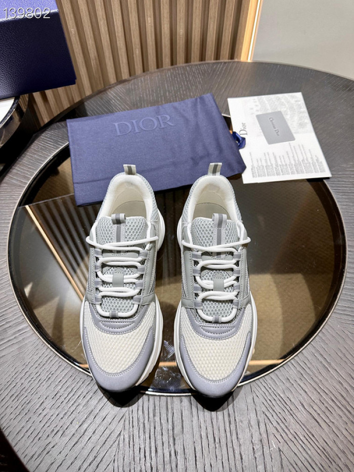 D10R SNEAKER