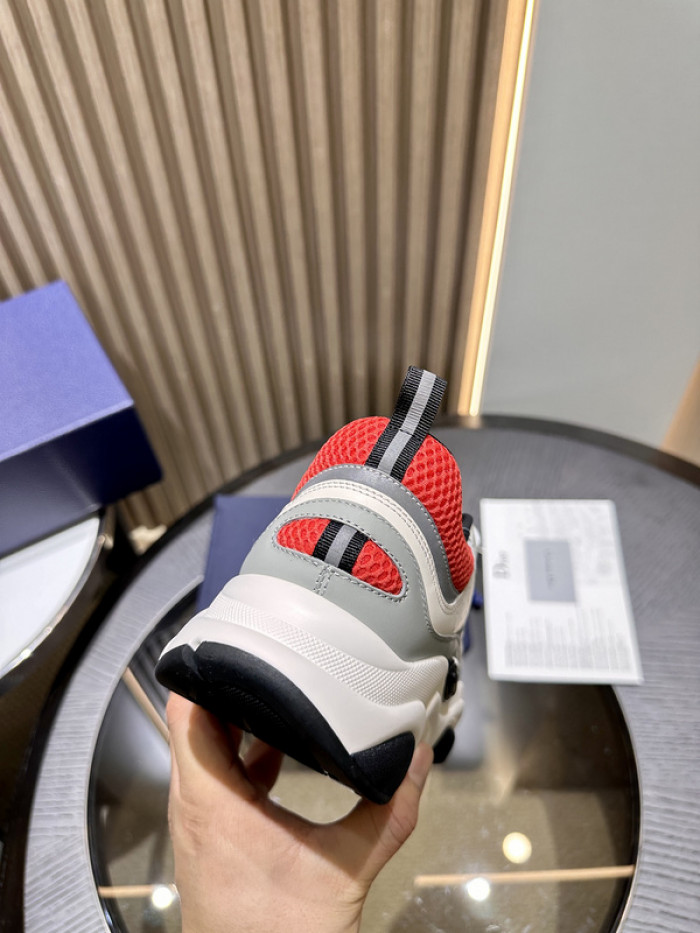 D10R SNEAKER