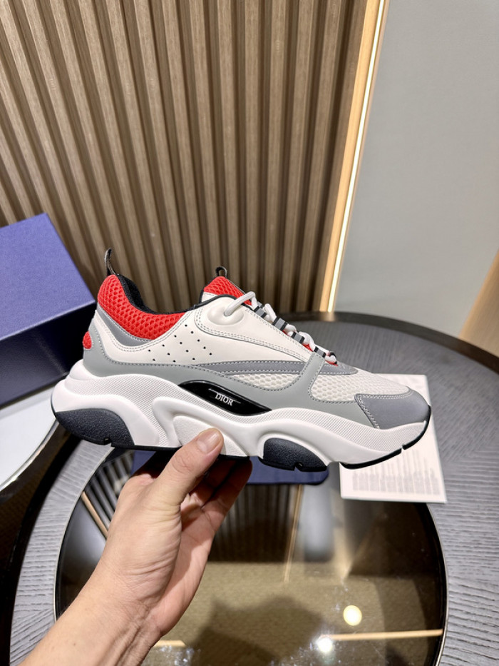 D10R SNEAKER