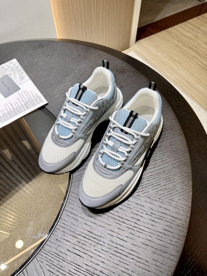 D10R SNEAKER