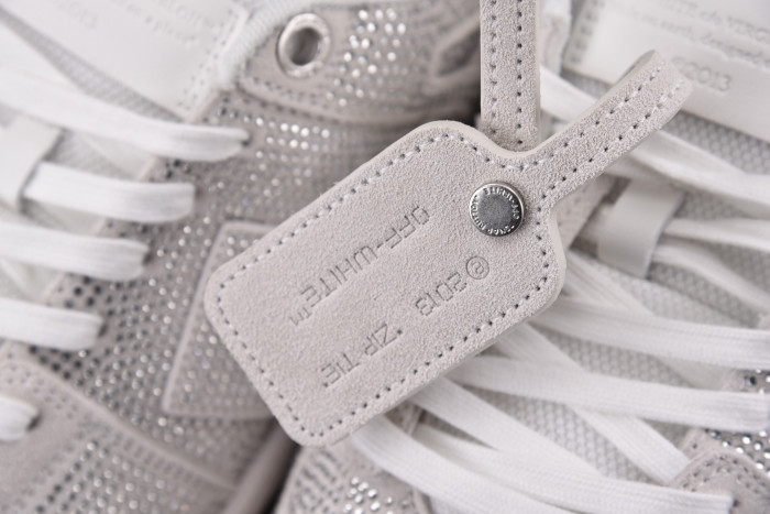 OFW SNEAKER
