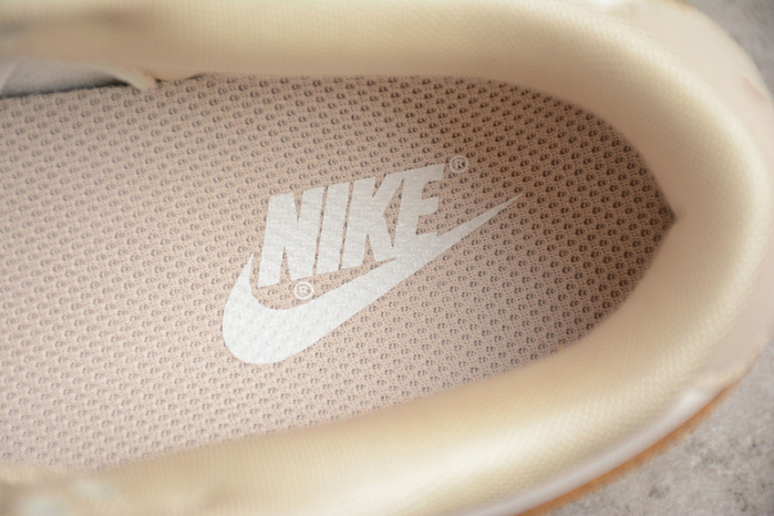 Nike Dunk Low Phantom Metallic Gold DX5930-001