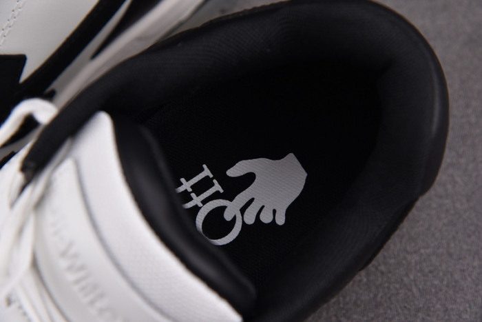 OFW SNEAKER