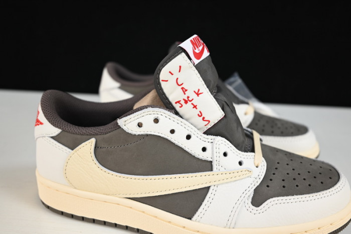 TRAVIS SCOTT X AIR JORDAN 1 LOW OG “REVERSE MOCHA”    DM7866-162