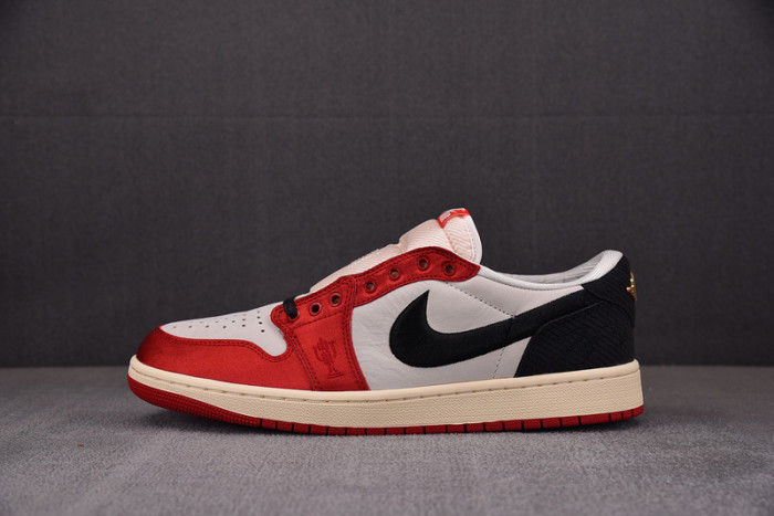 Air Jordan 1 Retro Low OG Trophy Room Away FN0432-100