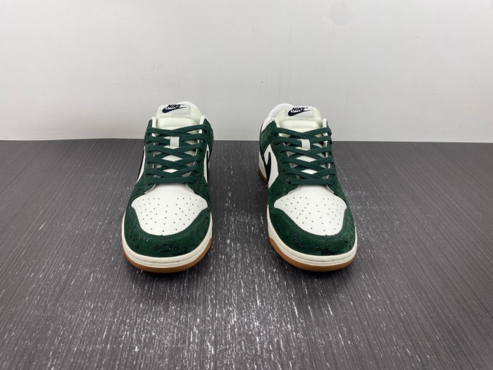 Nike Dunk Low WMNS Green Snake FQ8893-397