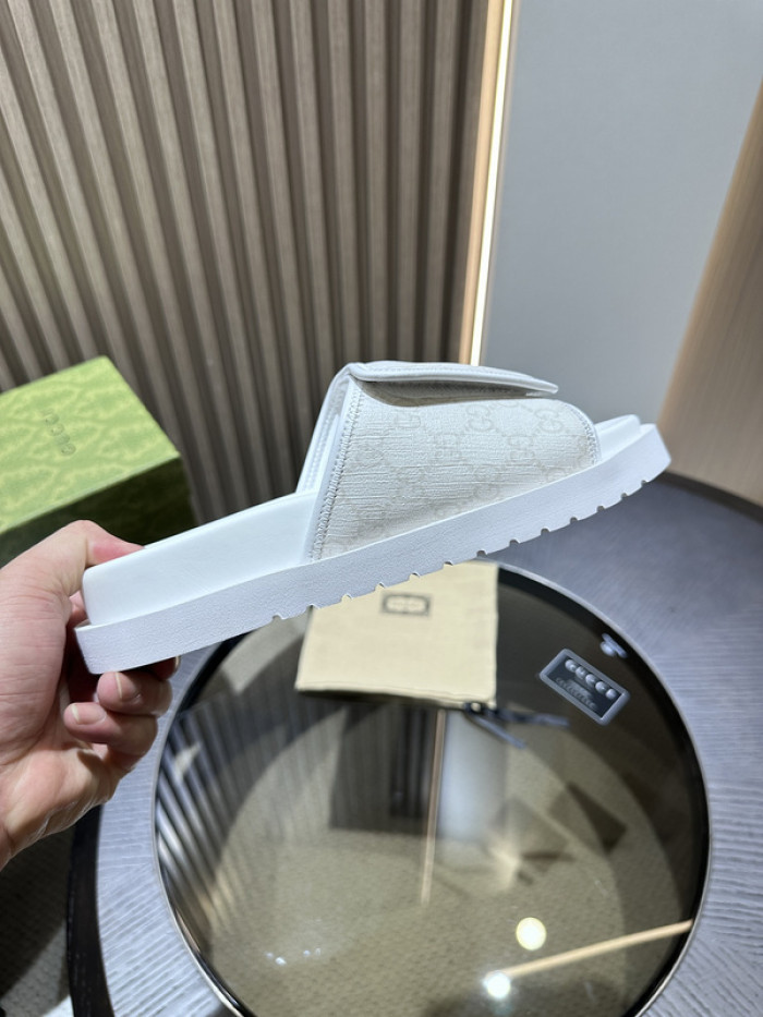 GUI SANDAL