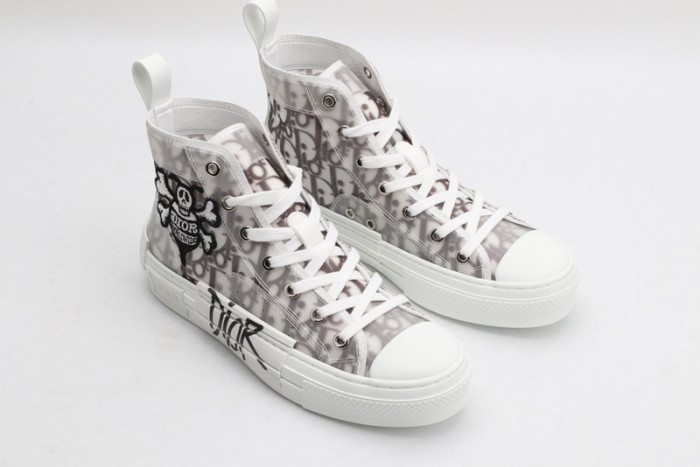 D10R SNEAKER