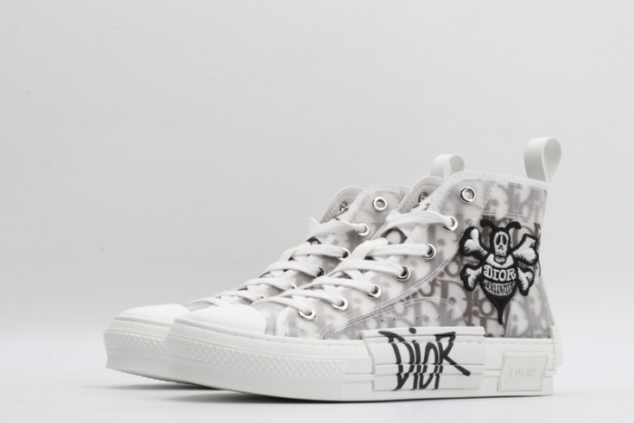 D10R SNEAKER