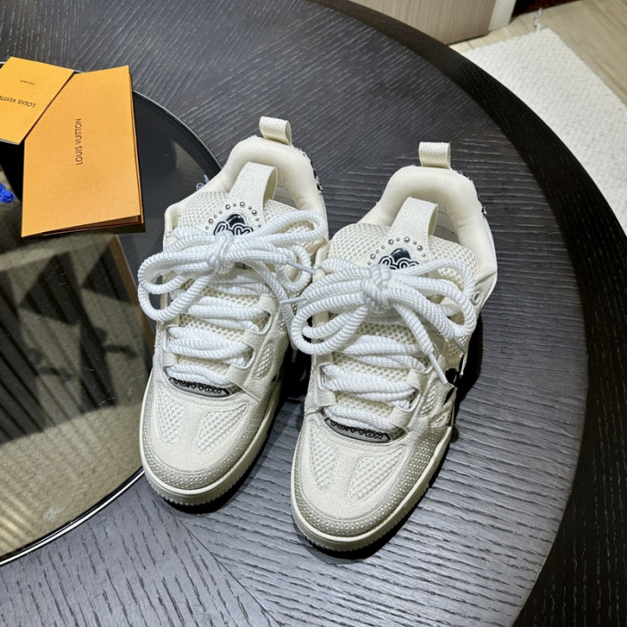 L0VT SNEAKER
