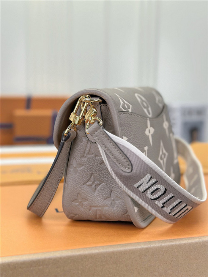 L0VT BAG