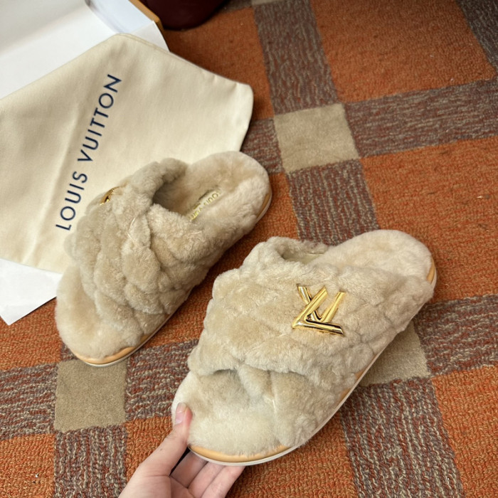 L0VT SANDAL