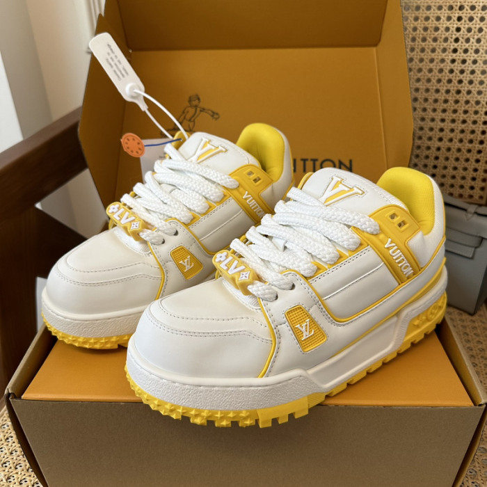 L0VT SNEAKER
