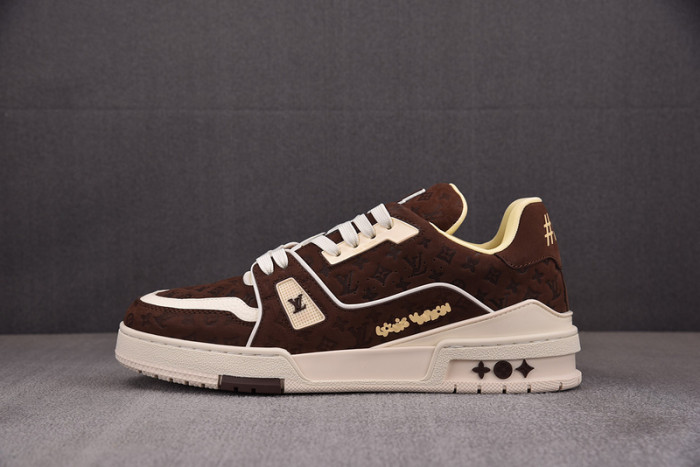 L0VT SNEAKER