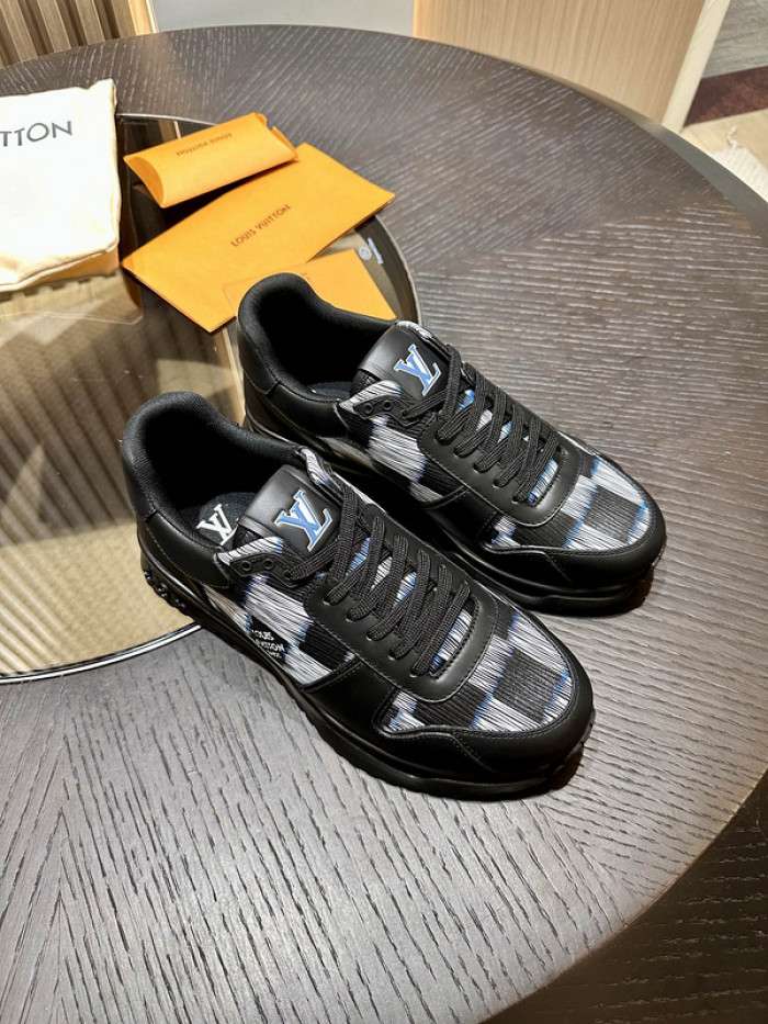 L0VT SNEAKER