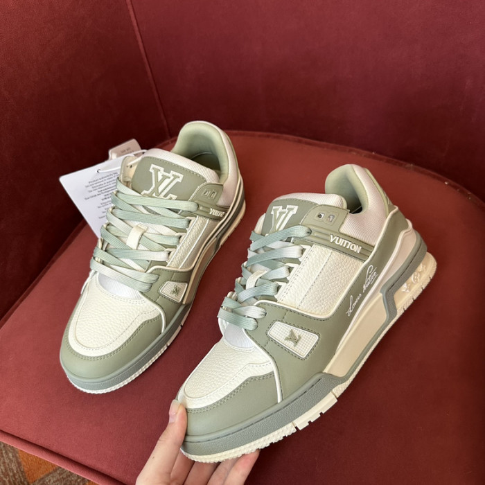 L0VT SNEAKER