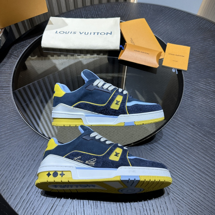 L0VT SNEAKER