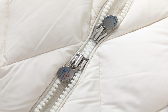 M0*C1ER DOWN JACKET