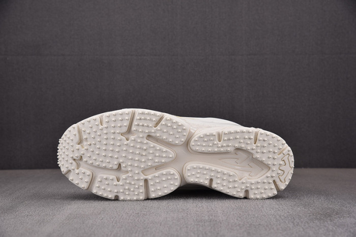 OFW SNEAKER