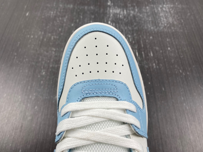 OFW SNEAKER